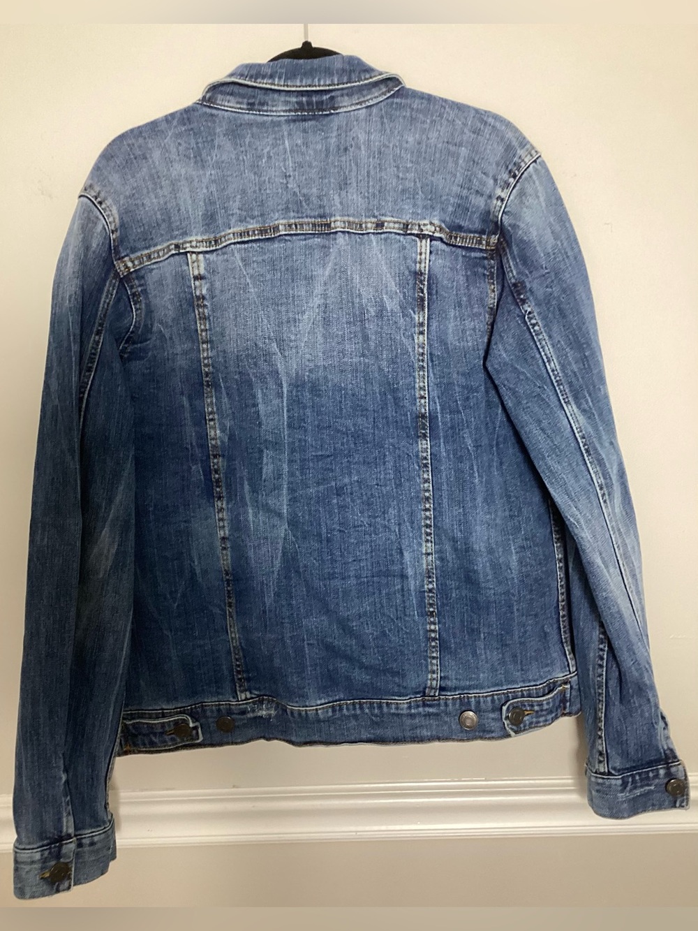 Aeropostale Men’s Size Medium Denim Blue Distressed Trucker Jacket 2017 - Picture 2 of 8
